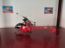 Jednorotorový vrtulník Lama 4Ch, chybí zadní motor, outlet